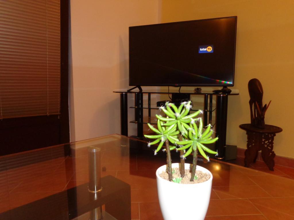 Ponta Apartment *